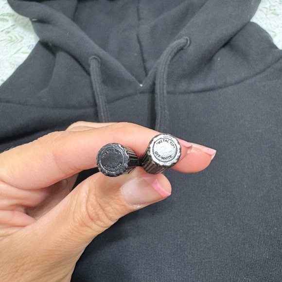 Off-White Black and White Striped Hoodie - Picture 5 of 16